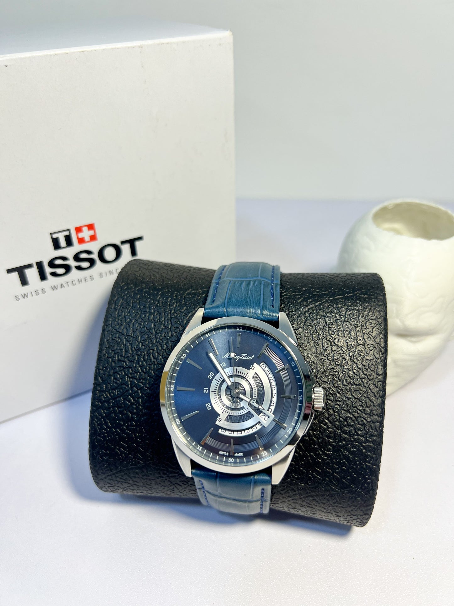 Đồng hồ nam Mathey Tissot Mondo Quartz Blue Dial