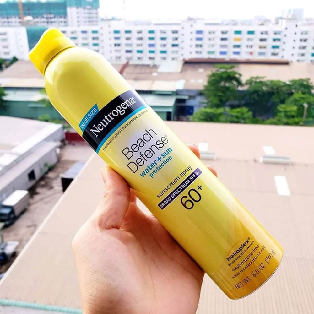 Xịt Chống Nắng Neutrogena Beach Defense SPF60+ 240g